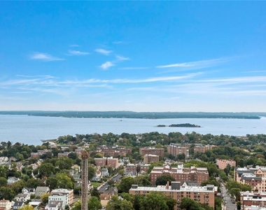 175 Huguenot Street - Photo Thumbnail 10
