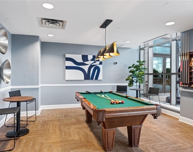 175 Huguenot Street - Photo Thumbnail 17