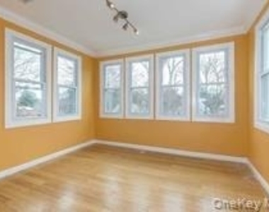 79 Onderdonk Avenue - Photo Thumbnail 3
