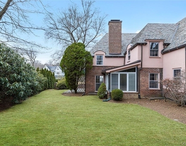 6 Fox Meadow Road - Photo Thumbnail 15