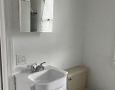 1262 New York Avenue - Photo Thumbnail 4