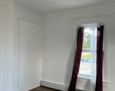 1262 New York Avenue - Photo Thumbnail 2