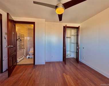 13226 Avery Avenue - Photo Thumbnail 11