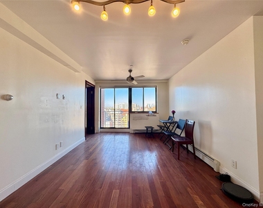13226 Avery Avenue - Photo Thumbnail 1