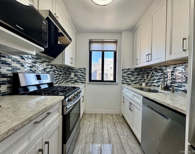13226 Avery Avenue - Photo Thumbnail 6