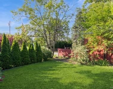 120 Verplanck Avenue - Photo Thumbnail 39