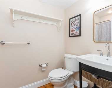 120 Verplanck Avenue - Photo Thumbnail 11
