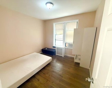 13257 Maple Avenue - Photo Thumbnail 3