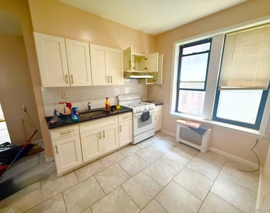 13257 Maple Avenue - Photo Thumbnail 2