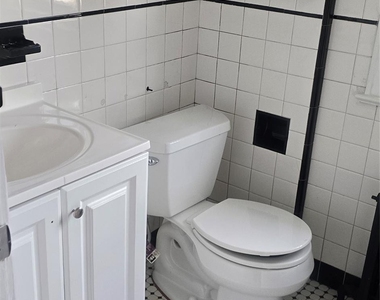 52 Allers Boulevard - Photo Thumbnail 5