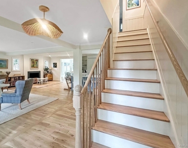610 Eastwood Drive - Photo Thumbnail 8