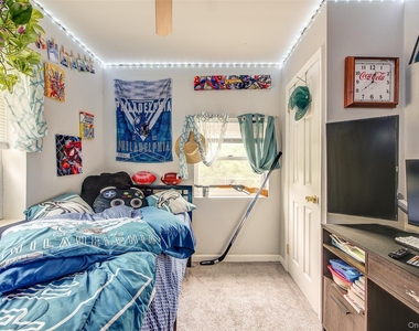 8 Carl Place - Photo Thumbnail 7