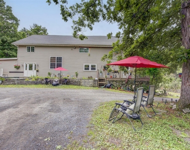 8 Carl Place - Photo Thumbnail 24