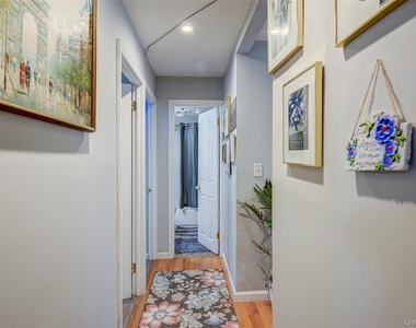 8 Carl Place - Photo Thumbnail 20