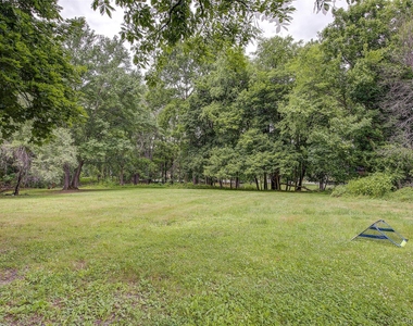 8 Carl Place - Photo Thumbnail 25