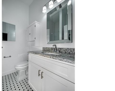 2 Union Place - Photo Thumbnail 8