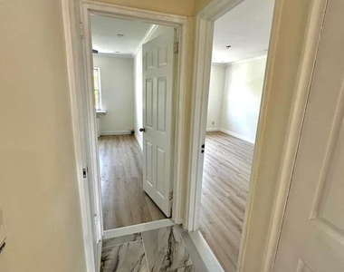 25-33 77th - Photo Thumbnail 5