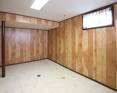 14-33 140th Street - Photo Thumbnail 12