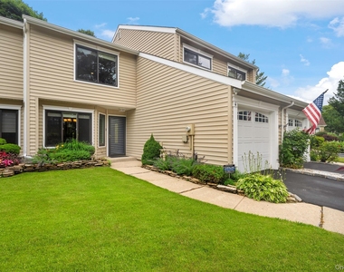 4 Hidden Pines Way - Photo Thumbnail 2