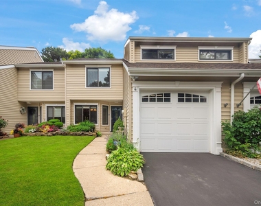 4 Hidden Pines Way - Photo Thumbnail 1
