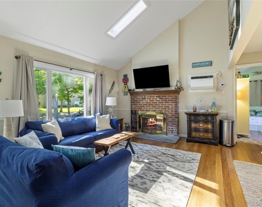 21 Duvall Drive - Photo Thumbnail 5
