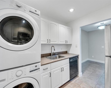 31 Richmond Boulevard - Photo Thumbnail 8