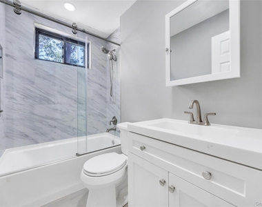 31 Richmond Boulevard - Photo Thumbnail 16