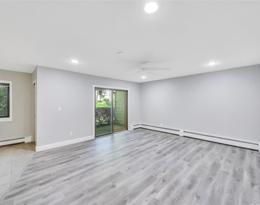 31 Richmond Boulevard - Photo Thumbnail 13