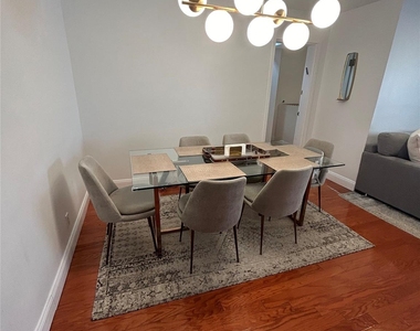 100 Cuttermill Road - Photo Thumbnail 4