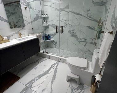 100 Cuttermill Road - Photo Thumbnail 17