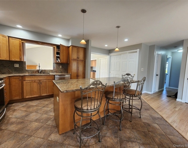 373 Ehrhardt Road - Photo Thumbnail 4