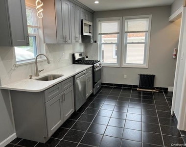 131-02 107th Avenue - Photo Thumbnail 3