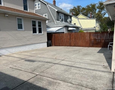131-02 107th Avenue - Photo Thumbnail 20