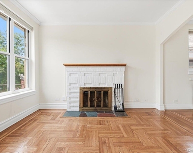 68-11 Clyde Street - Photo Thumbnail 7