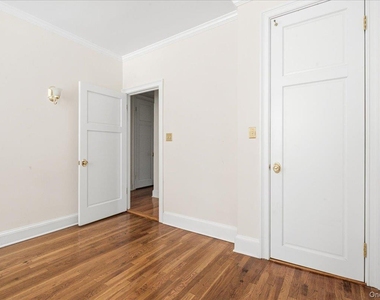 68-11 Clyde Street - Photo Thumbnail 32