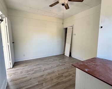 64 Sprague Avenue - Photo Thumbnail 8