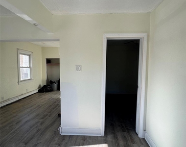64 Sprague Avenue - Photo Thumbnail 15