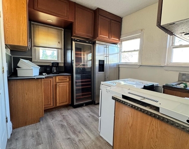 64 Sprague Avenue - Photo Thumbnail 3