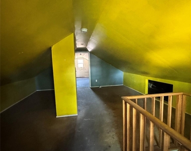 64 Sprague Avenue - Photo Thumbnail 19