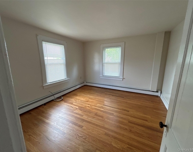 5851 S Elm Avenue - Photo Thumbnail 9