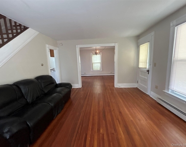 5851 S Elm Avenue - Photo Thumbnail 2