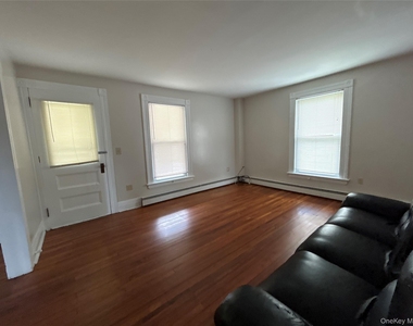 5851 S Elm Avenue - Photo Thumbnail 1