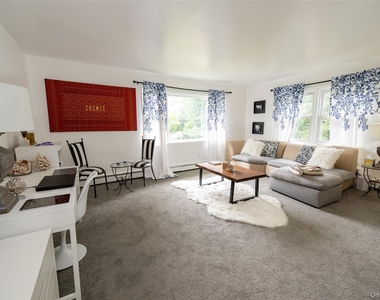 46 Robinson Avenue - Photo Thumbnail 8