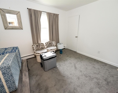 46 Robinson Avenue - Photo Thumbnail 15