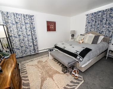 46 Robinson Avenue - Photo Thumbnail 13