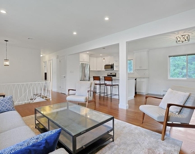 8 Duers Court - Photo Thumbnail 5