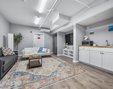 108 N Kensico Avenue - Photo Thumbnail 12