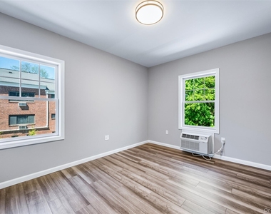 108 N Kensico Avenue - Photo Thumbnail 6
