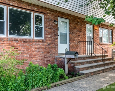 368-370 Voorhees Avenue - Photo Thumbnail 2