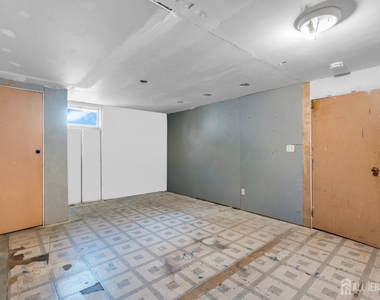 368-370 Voorhees Avenue - Photo Thumbnail 23